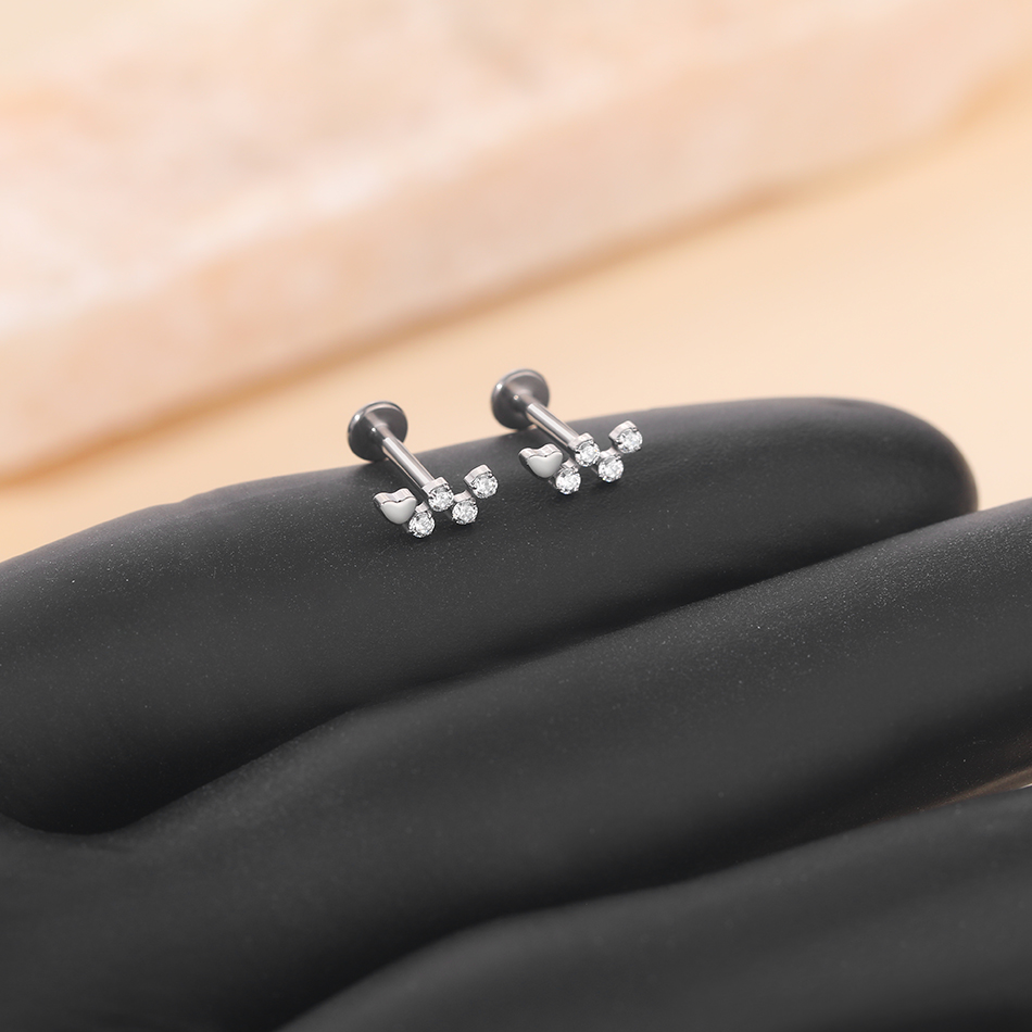 1Pc Titanium Flower Zircon Lab - Flat Back Labret Stud 评论和价格