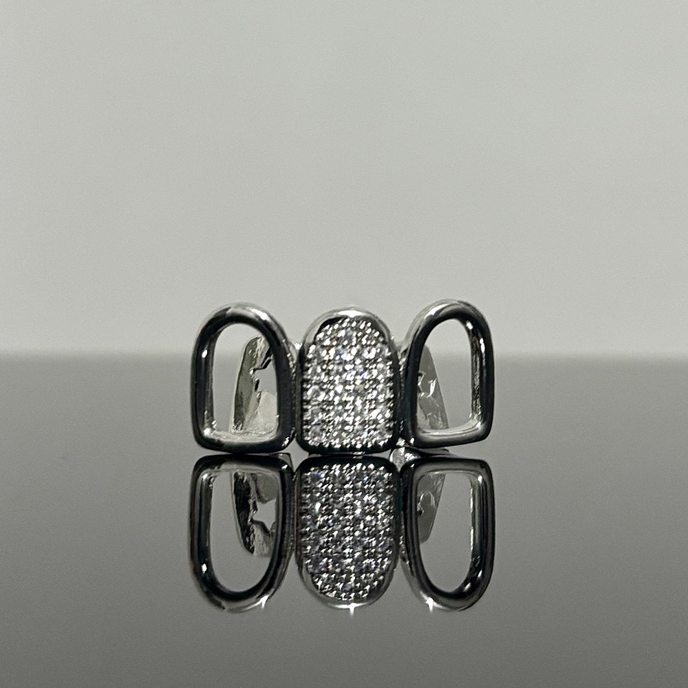 YOUNGX Hip Hop Three Hollow Zi - Body Jewelry For Men 评论和价格