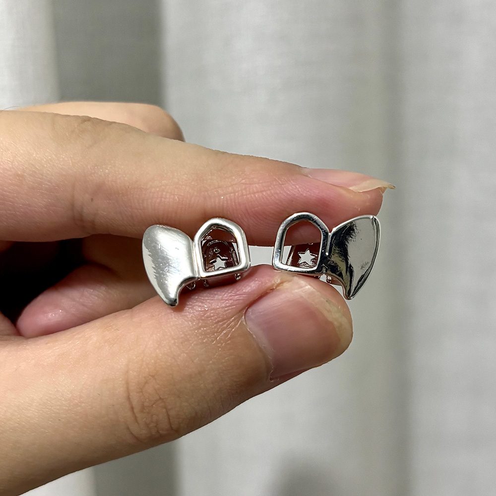 YOUNGX Hip Hop Double Hollow G - Body Jewelry For Men 评论和价格